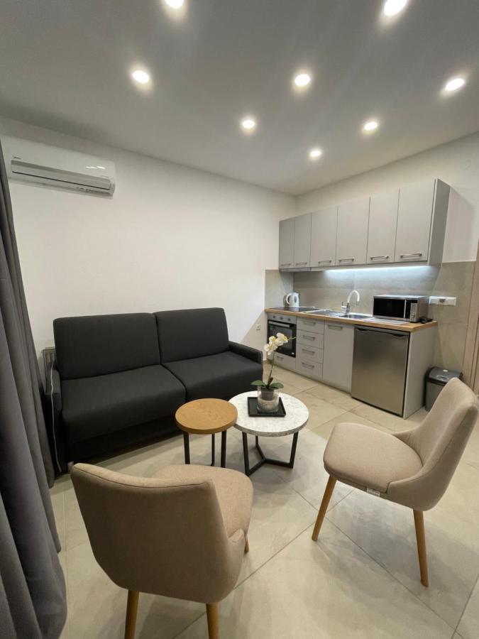 Central Luxury Apartment In Paralia Ofryniou Ofrínion Esterno foto