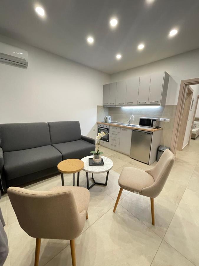 Central Luxury Apartment In Paralia Ofryniou Ofrínion Esterno foto